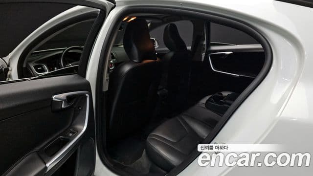 Volvo S60 2세대, 2016 11