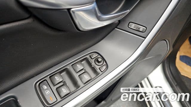 Volvo S60 2세대, 2016 13