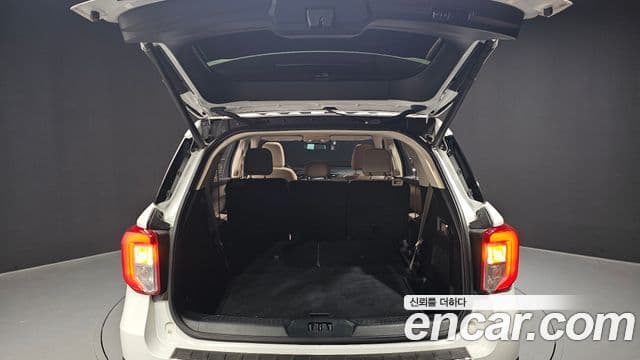 Ford Explorer 6세대 2.3 Limited 4WD, 2021 20