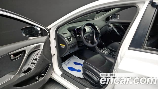 Hyundai Avante MD M16 GDI Avenue, 2014 10