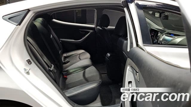 Hyundai Avante MD M16 GDI Avenue, 2014 13