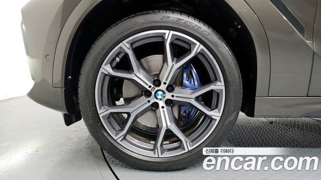 BMW X6 (G06) xDrive40i M Sport, 2023 все фото