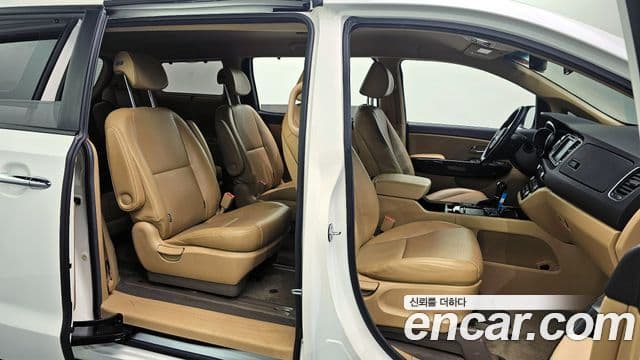 Kia All New Carnival Prestige, 2015 10