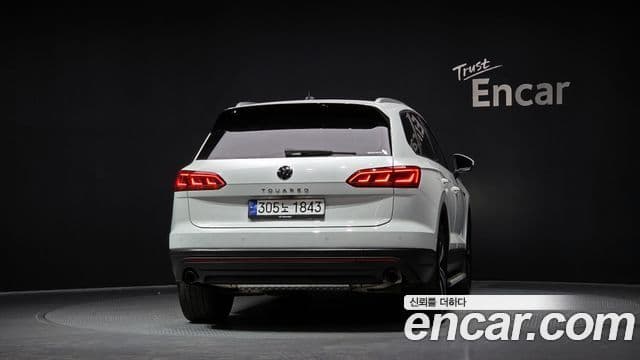 Volkswagen Touareg 3세대 Premium, 2023 4