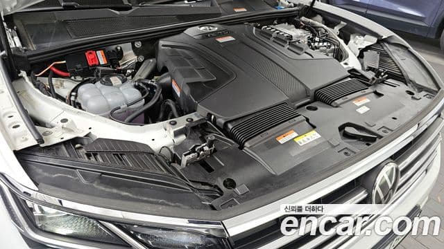 Volkswagen Touareg 3세대 Premium, 2023 6