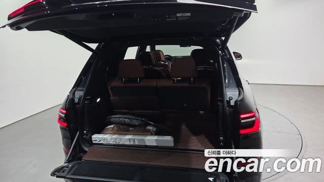 BMW X7 (G07) xDrive 40i M Sport 6인승, 2025 20