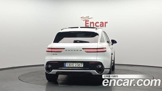 Genesis GV70, 2023 4