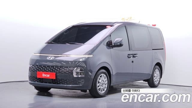 Hyundai Staria Modern, 2025 1