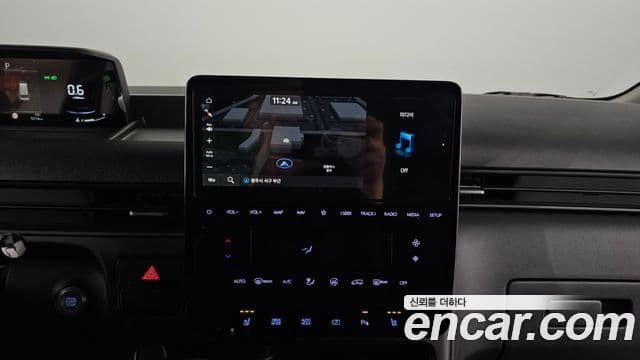 Hyundai Staria Modern, 2025 13