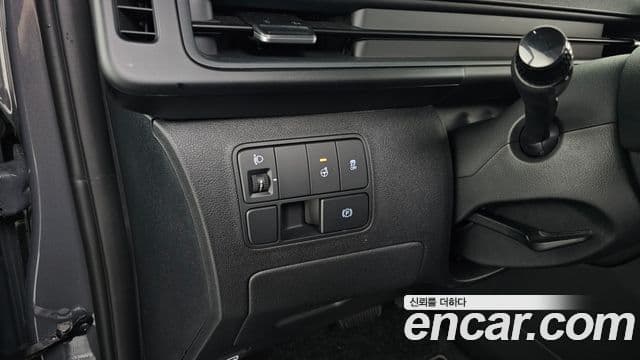 Hyundai Staria Modern, 2025 16