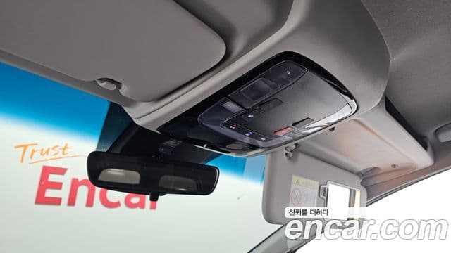 Hyundai Staria Modern, 2025 17