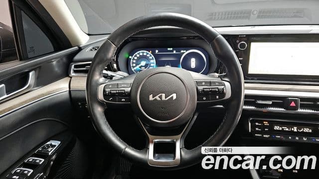 Kia K5 гибрид 3세대 Noblesse, 2023 13