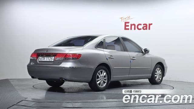 Hyundai Grandeur New Luxury LPI Q270 для людей с инвалидностью, 2010 2