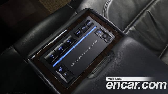 Hyundai Grandeur New Luxury LPI Q270 для людей с инвалидностью, 2010 17