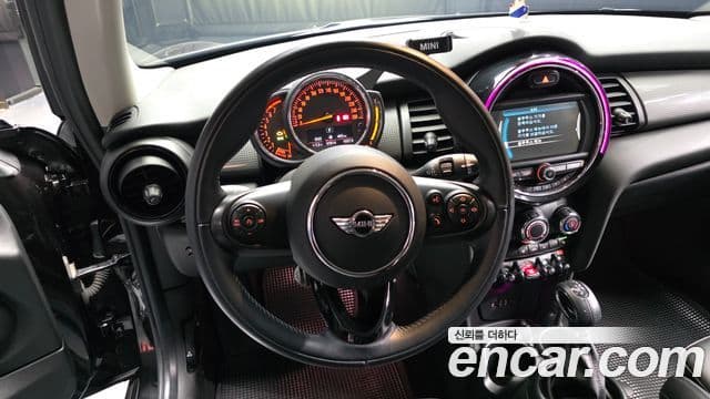 Mini Cooper 3세대, 2018 13