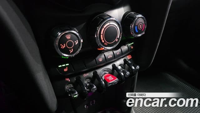 Mini Cooper 3세대, 2018 16