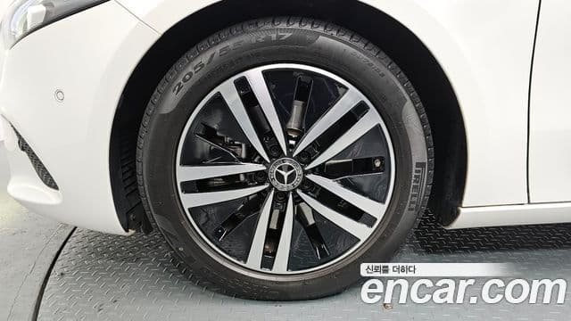 Mercedes-Benz A-класс W177 A220 седан, 2022 все фото