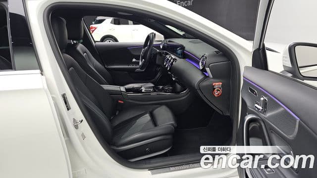 Mercedes-Benz A-класс W177 A220 седан, 2022 10