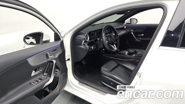 Mercedes-Benz A-класс W177 A220 седан, 2022 11