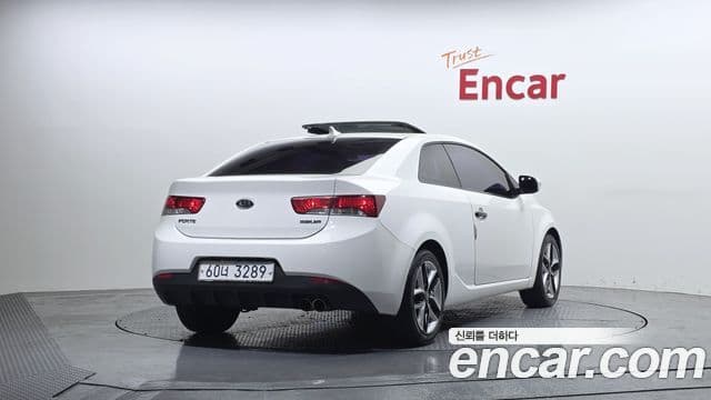 Kia Forte купе Premium, 2010 2