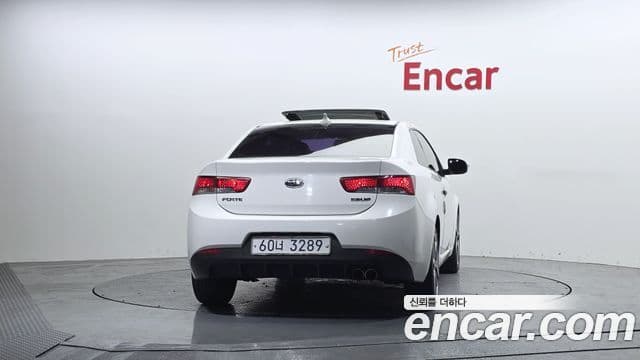 Kia Forte купе Premium, 2010 4