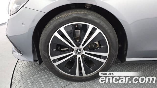 Mercedes-Benz E-класс W213 Avantgarde, 2022 все фото