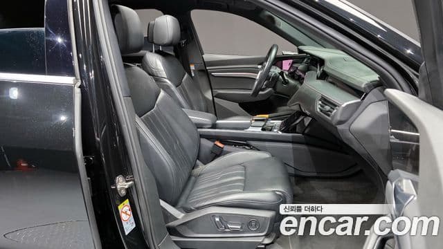 Audi e-Tron 55 Quattro Sportback, 2022 11