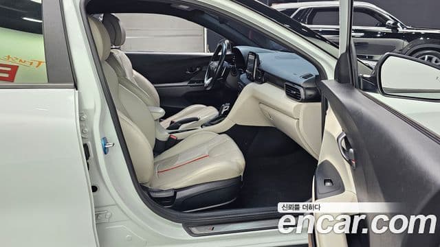 Hyundai Veloster (JS) Core, 2018 11