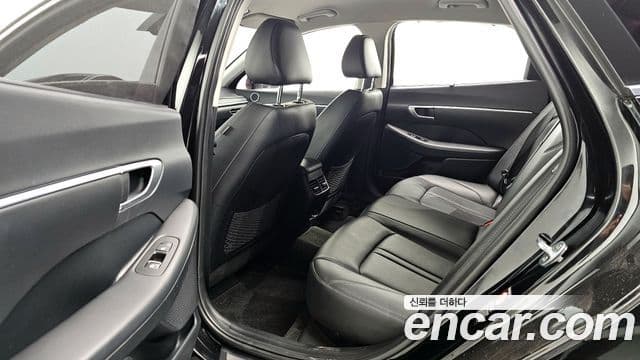 Hyundai Sonata (DN8) Premium Family, 2020 10