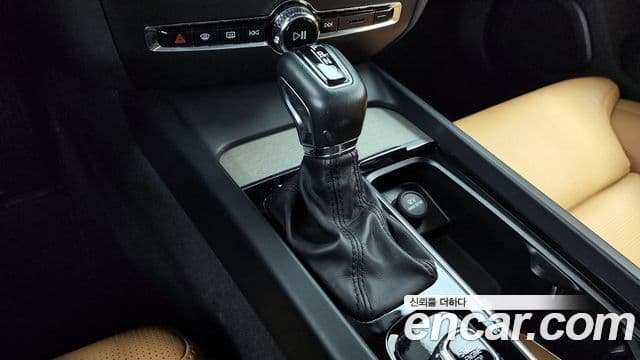 Volvo S60 3세대 T5 Inscription, 2020 9