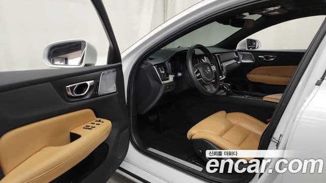 Volvo S60 3세대 T5 Inscription, 2020 10