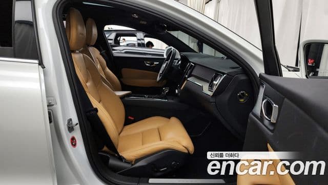 Volvo S60 3세대 T5 Inscription, 2020 11
