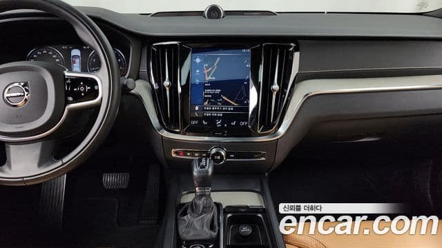 Volvo S60 3세대 T5 Inscription, 2020 14