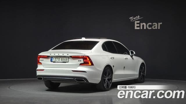 Volvo S60 3세대 B5 Inscription, 2021 2