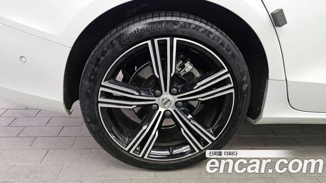 Volvo S60 3세대 B5 Inscription, 2021 все фото