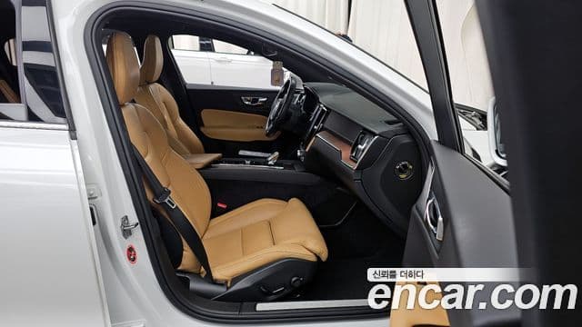 Volvo S60 3세대 B5 Inscription, 2021 11