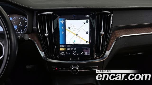 Volvo S60 3세대 B5 Inscription, 2021 14