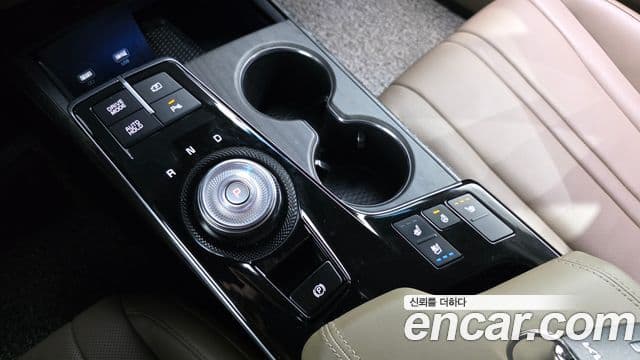 Kia K8 гибрид Noblesse Light, 2022 9