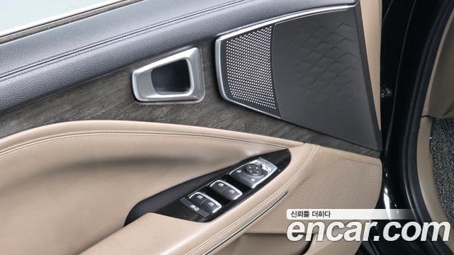 Kia K8 гибрид Noblesse Light, 2022 17