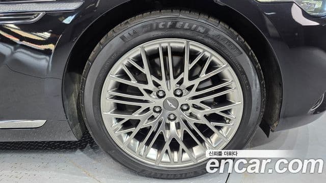 Genesis G90 Luxury, 2021 все фото