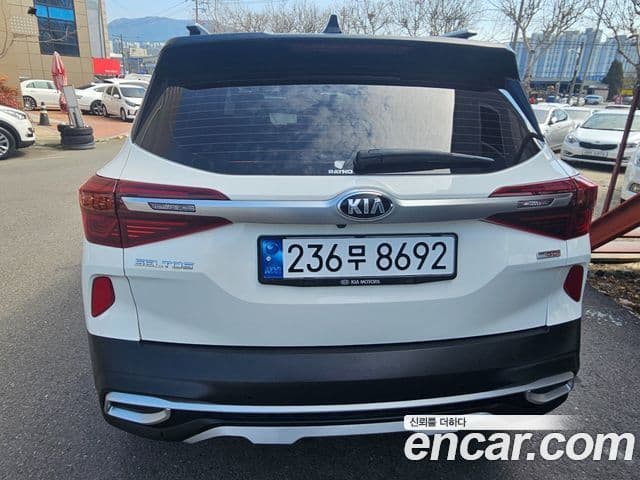 Kia Seltos Signature, 2022 4
