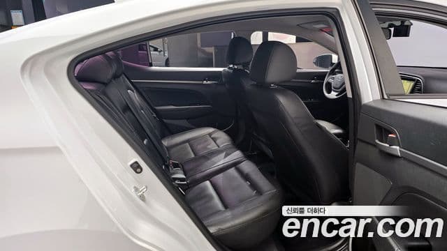 Hyundai Avante AD 1.6 GDI Value Plus, 2017 12