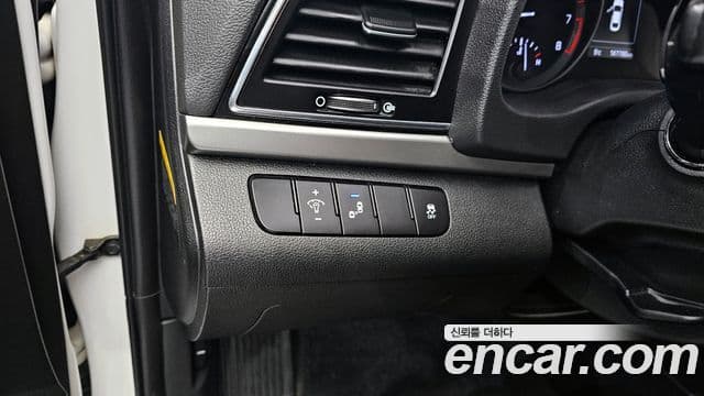 Hyundai Avante AD 1.6 GDI Value Plus, 2017 14