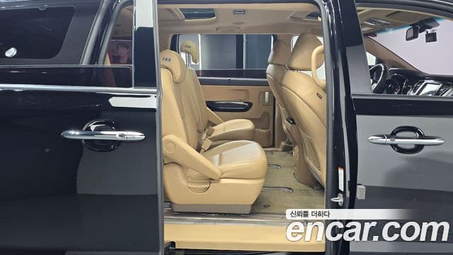 Kia The / новый New Carnival Prestige, 2019 12