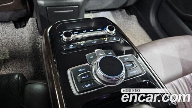 Genesis EQ900 Luxury, 2016 17