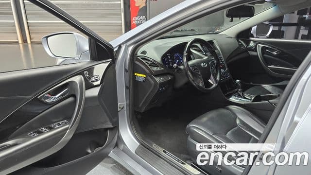 Hyundai Grandeur HG Modern, 2016 11