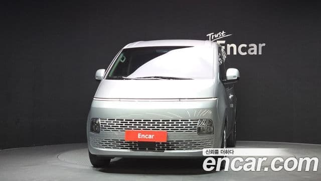 Hyundai Staria Modern, 2025 3
