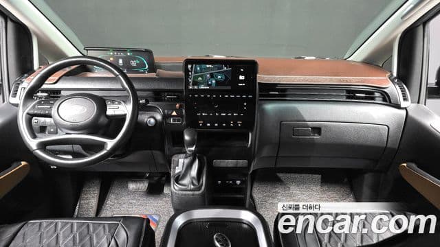 Hyundai Staria Modern, 2025 7