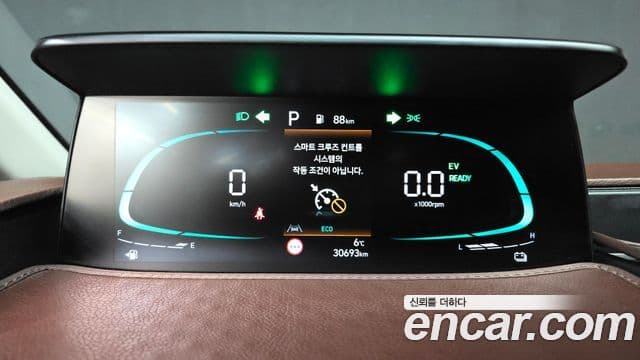 Hyundai Staria Modern, 2025 8