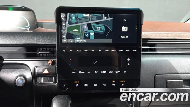 Hyundai Staria Modern, 2025 13